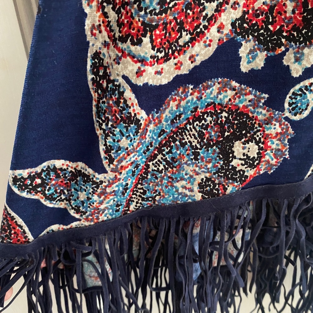 Top - Picture 2 of 2